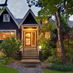 House On Dunbar 4* Vancouver